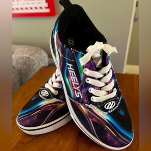 Heelys Pro 20 - Youth Size 4